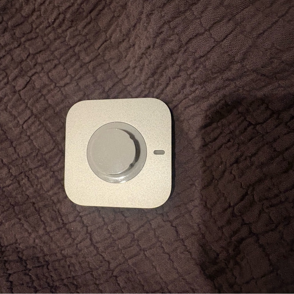 Size 11 Oura ring Charger